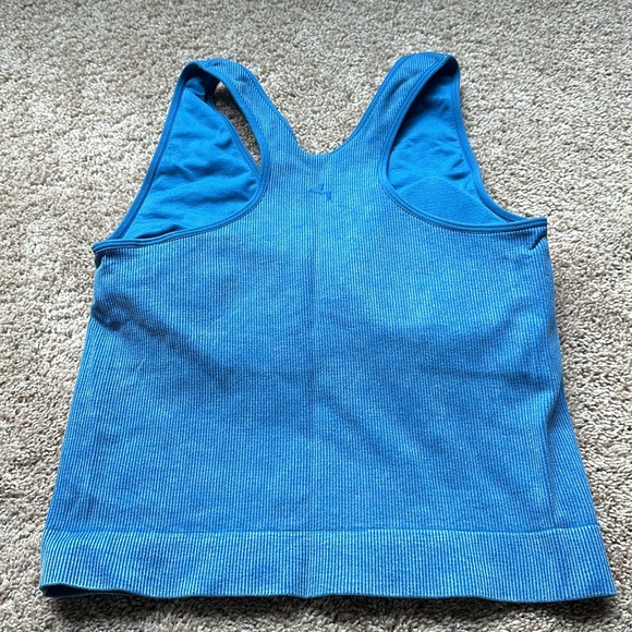 Medium Joy Lab tank - Picture 2 of 3